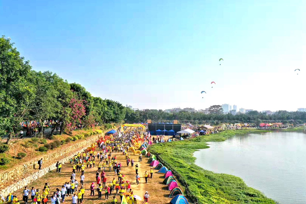 广州从化“空中婚礼”再掀起户外运动热与民同乐共享欢乐嘉年华