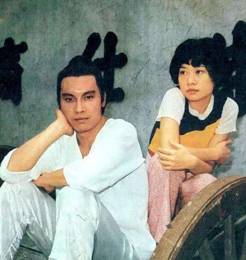 华夫人郑佩佩,郑佩佩和华夫人