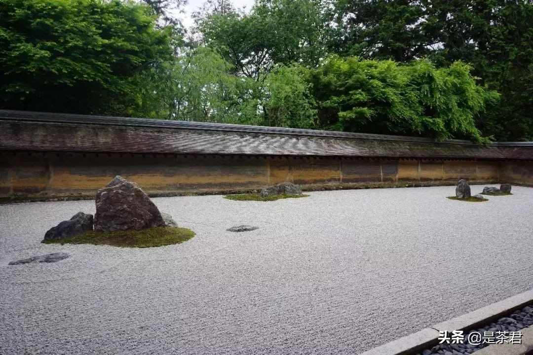 鏃ユ湰闄跺櫒鏈存嫏,闄跺櫒鏃ユ湰