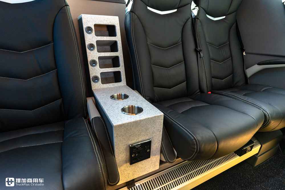 欧洲高端豪华大巴车,欧洲顶级豪华大巴