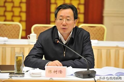 担任四家老板娘、开名酒专卖店,他们违规经商落马