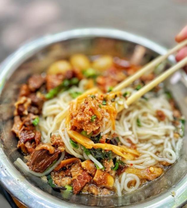 南宁老字号炸酱面,南宁老字号张记牛杂粉