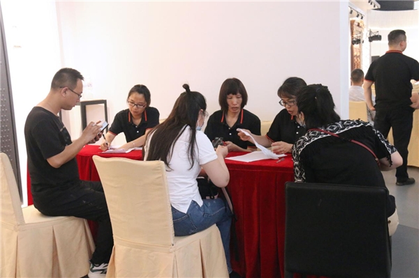 耀出·新境界!万嘉集团新品发布会,以远见启新篇