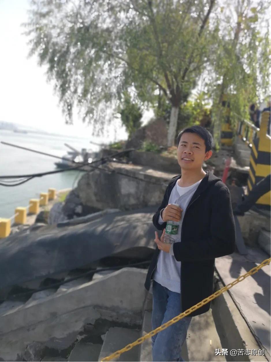 如果没人鼓掌记得给自己点掌声,如果没人给你喝彩记得给自己掌声