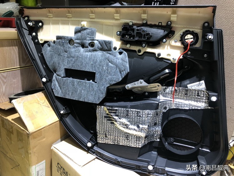 必伟汽车音响喇叭好不好，试听下南昌靓典改装后的丰田亚洲龙