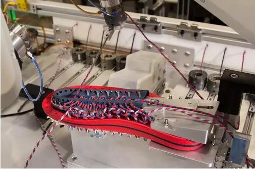 只花一块钱就能买到皮肤,gucci虚拟时装