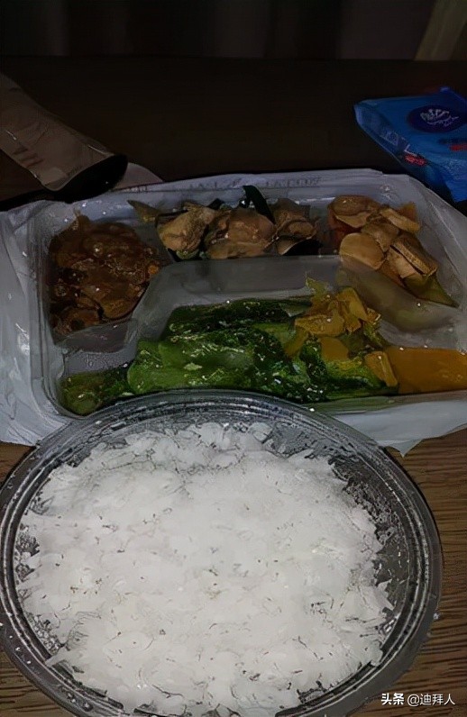 经历2个熔断，花近6万机票钱，我终于坐上9月4号迪拜飞广州的航班