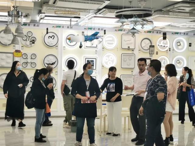 重庆城外诚灯饰,重庆城外诚国际灯饰物流中心