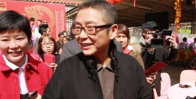 何超琼的传奇人生,何超琼的智慧与超凡的能力