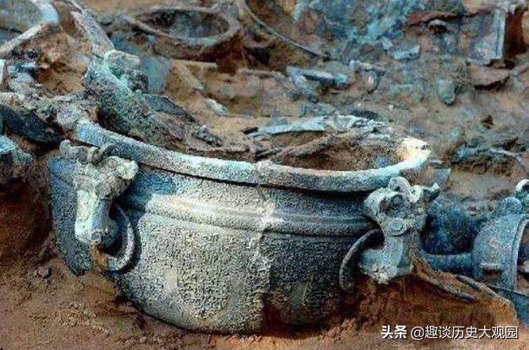 农民上山“挖龙骨”，却挖到秦始皇祖坟？最终解开考古界一大谜题