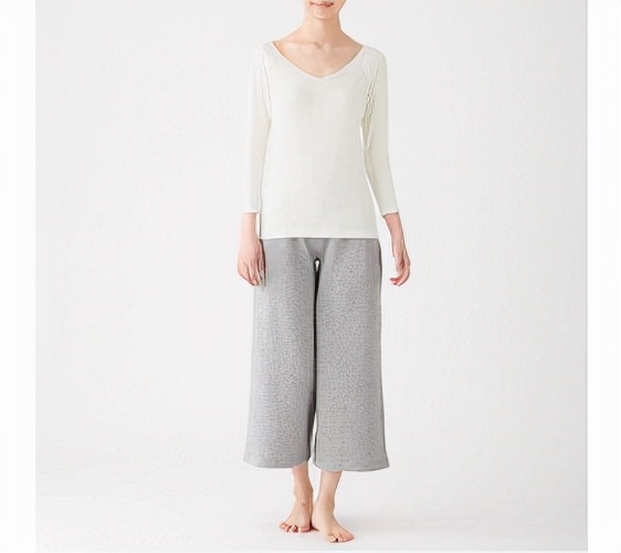 日本超薄面膜发热衣测评,日本超薄发热套装哪个品牌好