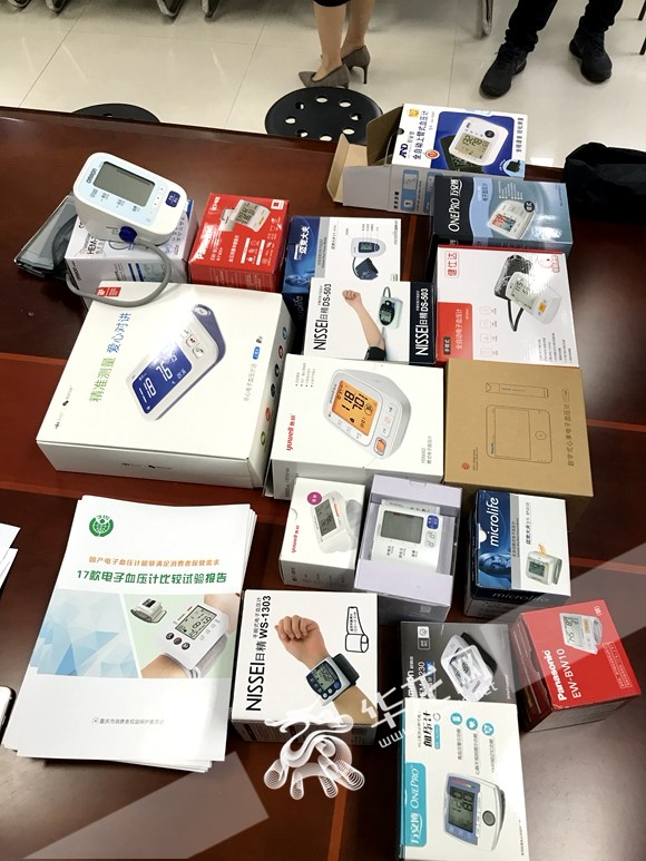 怎么挑选血压计给父母,社区电子血压计哪种好