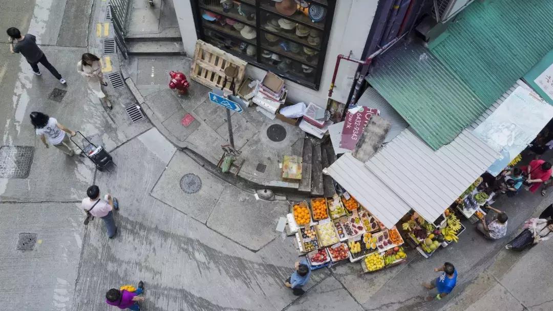 香港旅游攻略，这座中国人口最密集之城，昂贵房价让人遥不可及