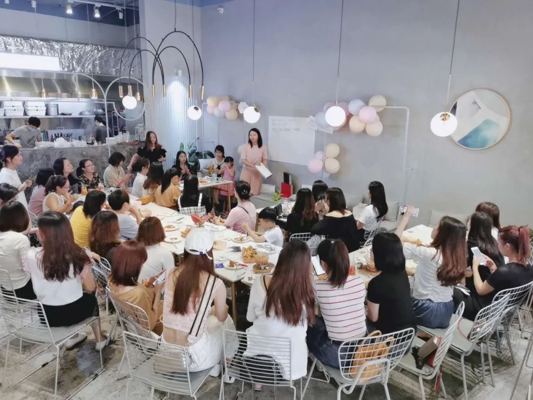 做微商是怎么工作的,月薪过万的微商怎么做