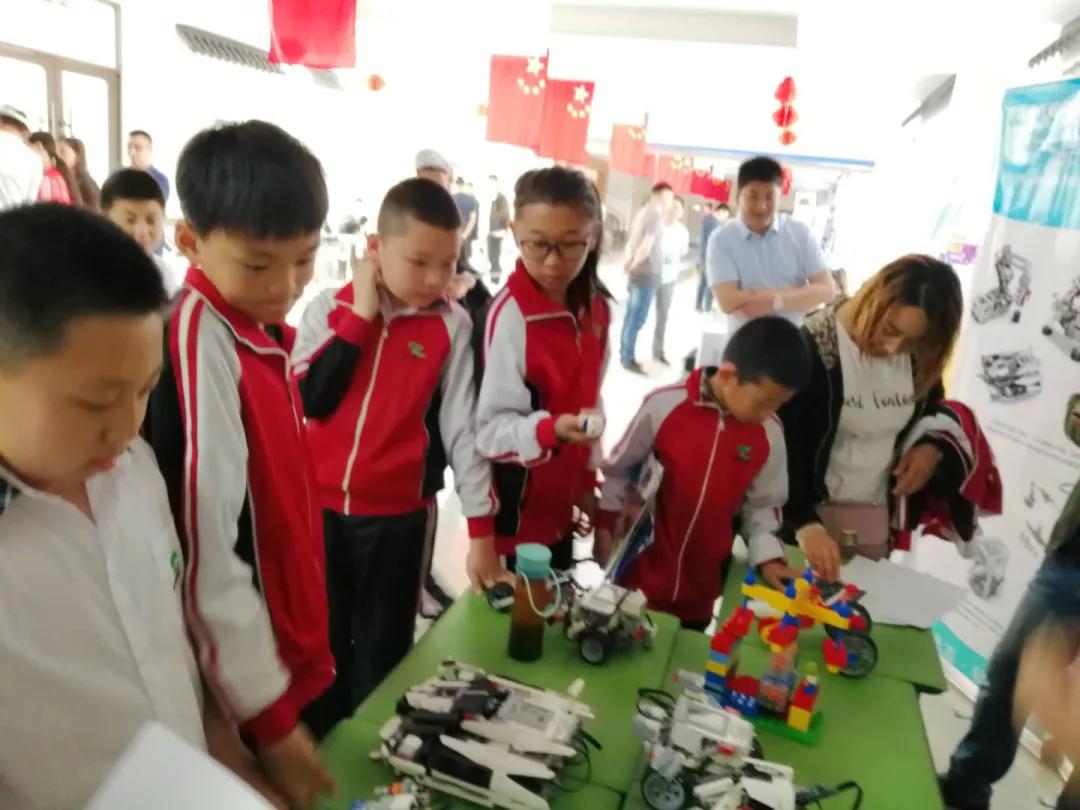 我身边的好学校绿园区青阳小学,我身边的好榜样小学一年级