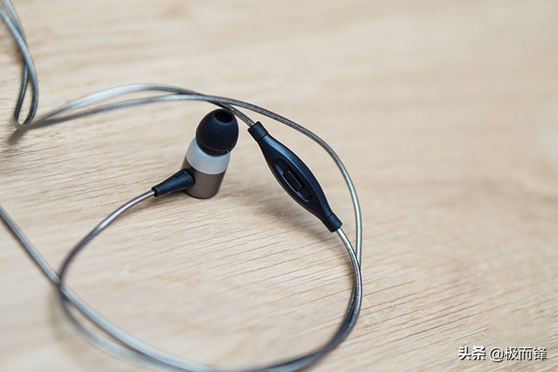 欧洲卖130欧元的耳机国内竟然只卖199人民币，到手后的真实感受