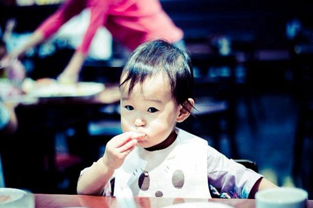 3岁孩子不听话难管教？可能他的“执拗敏感期”到了，别错怪孩子