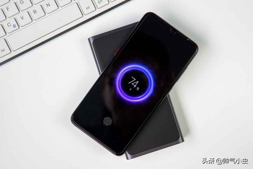 小米无线充电宝30w和青春版区别,小米无线充电宝是真的好用