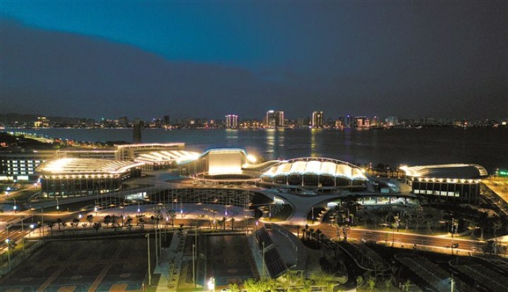 汕头亚青会体育馆亮灯,汕头亚青会跳水场馆