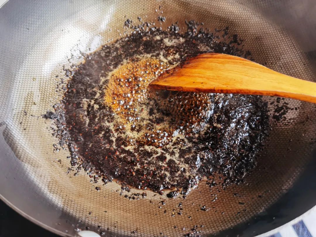 焦糖奶茶怎么制作简单又好喝,第一次在家自制焦糖奶茶非常好喝