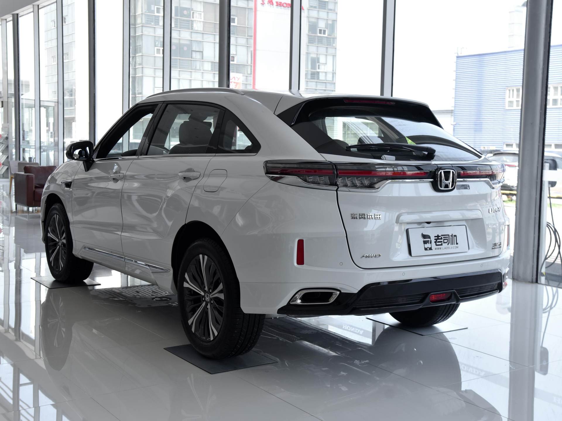 空间大油耗低的suv有推荐的吗,空间大油耗低的suv20万以内的