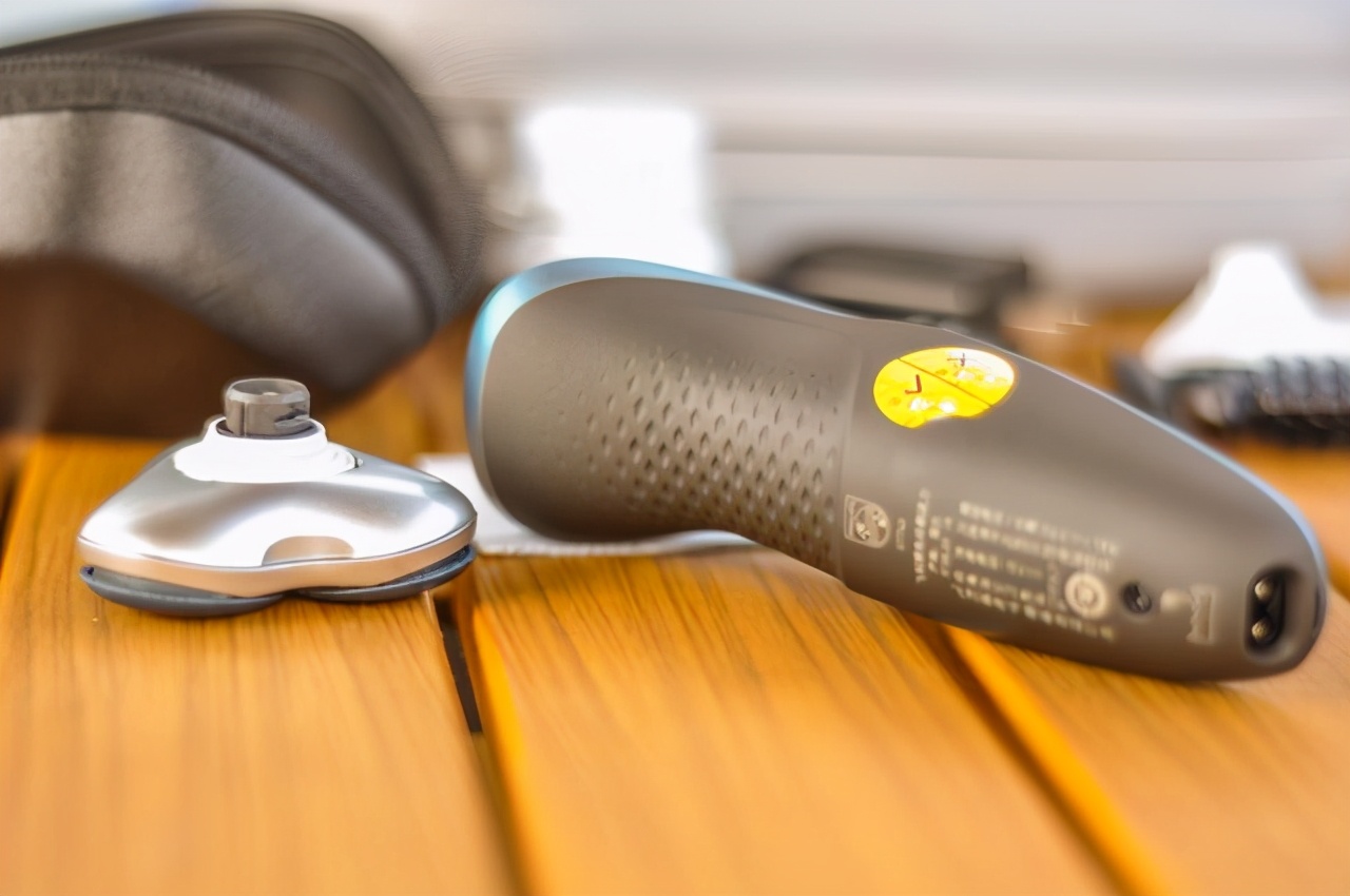 女朋友说要剪发咋回,女生买心形的剃须刀送给男生