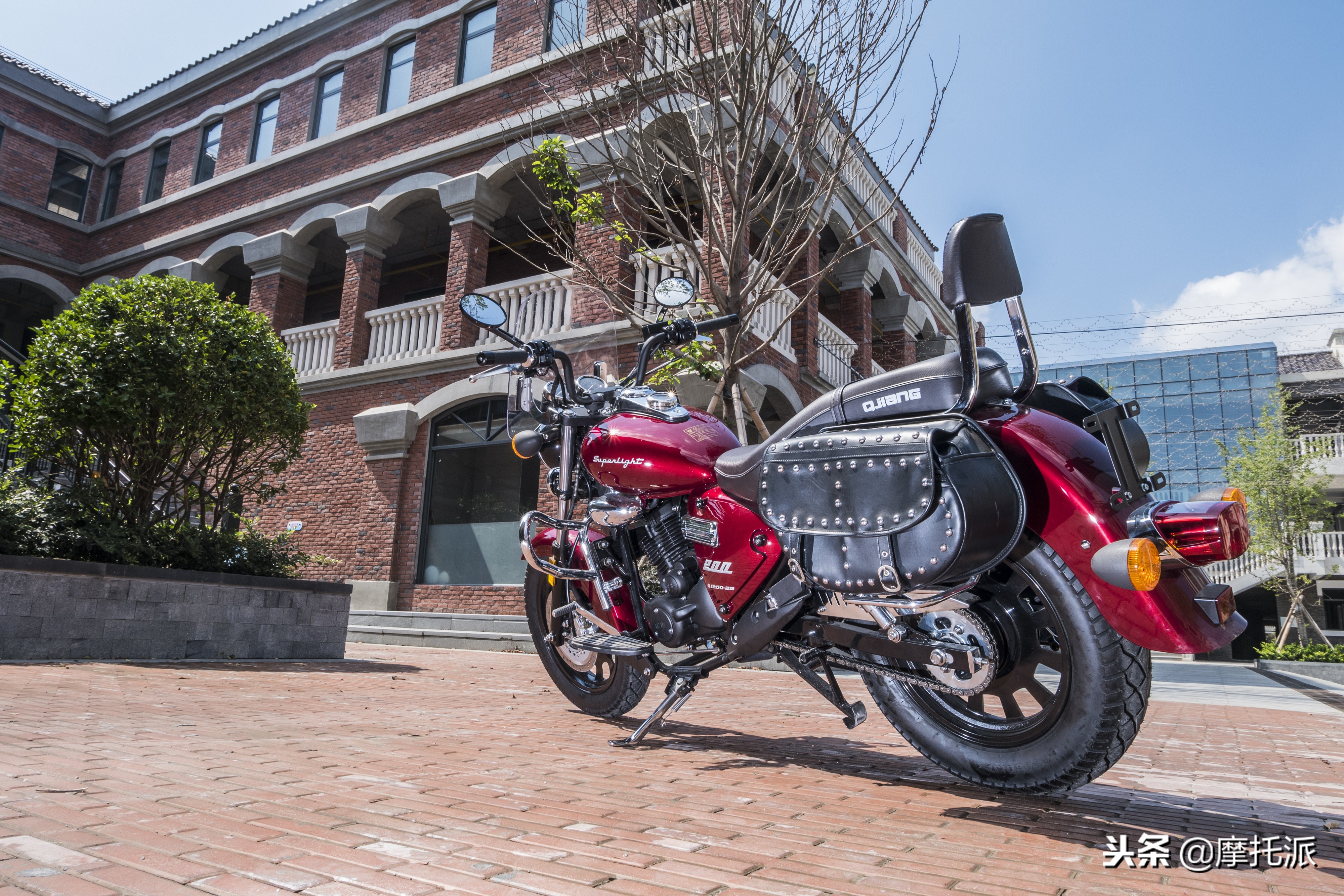 凯威极光200摩托车,钱江凯威荣光202和极光200的区别