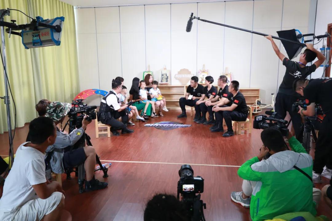 不好好上课，带着孩子到处跑，汇爱德幼稚园为何被央视导演相中？