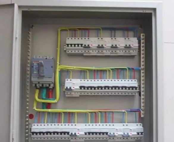 配电箱电缆接线美观的方法,户内配电箱怎么接灯线和开关