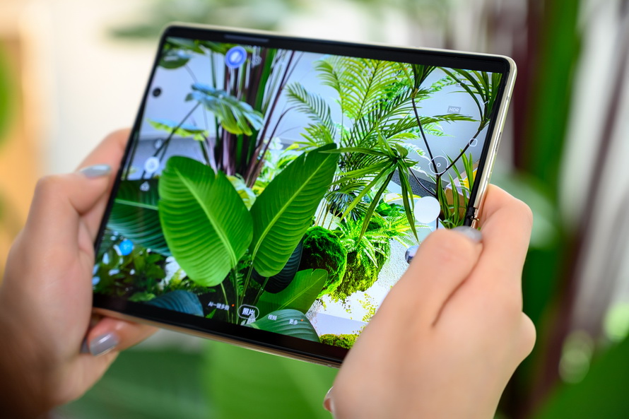 三星W215G评测：双卡双待双屏幕一切为商务而生