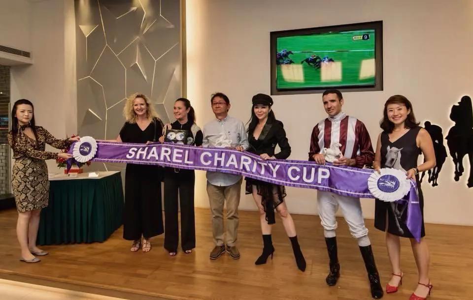 关之琳年轻爱珠宝,香港女星关之琳珠宝