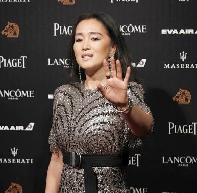 巩俐身为评委会主席，为何拒绝颁发金马奖？只因一颗爱国心！