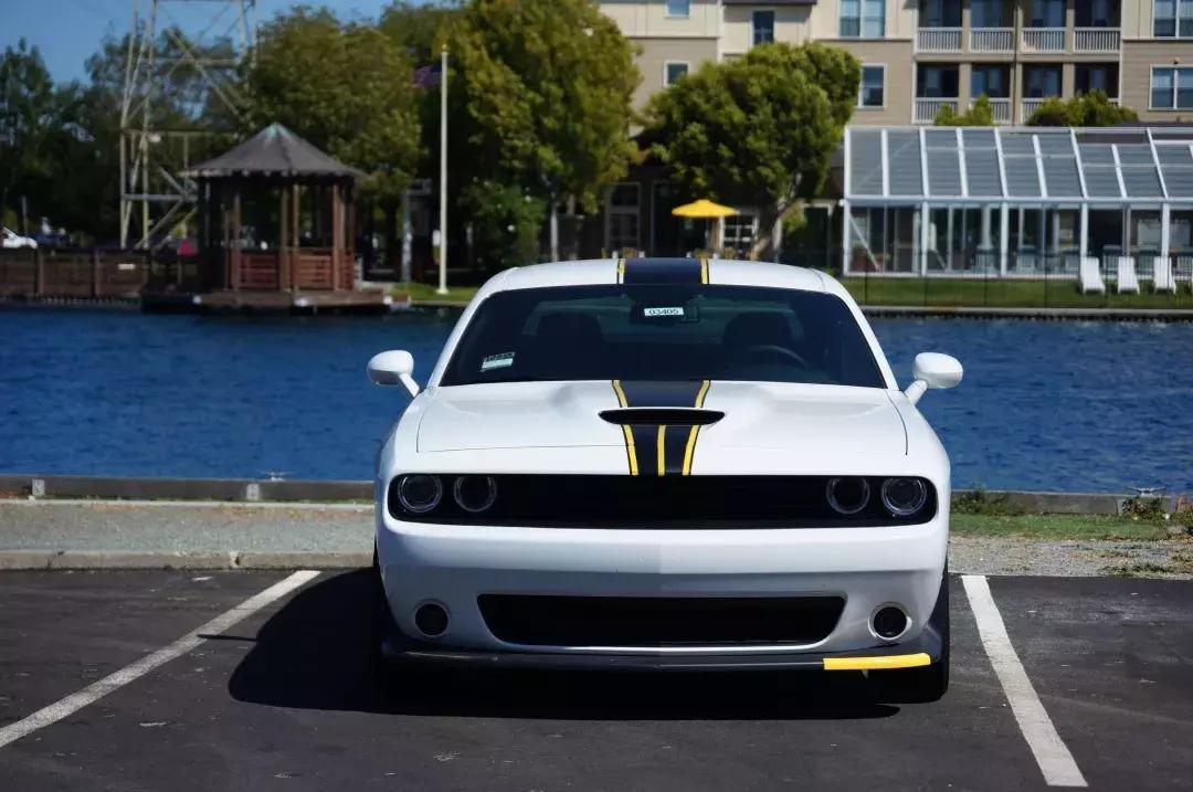 科迈罗挑战野马,科迈罗vs野马挑战者