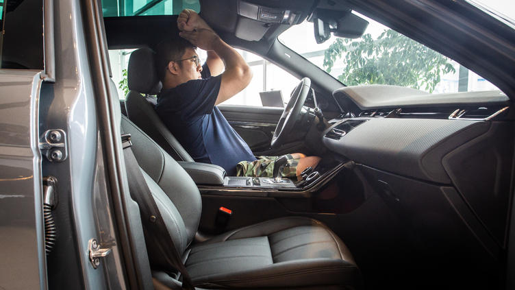 二手奔驰glc和揽胜极光,18款捷豹f-pace和路虎极光怎么选