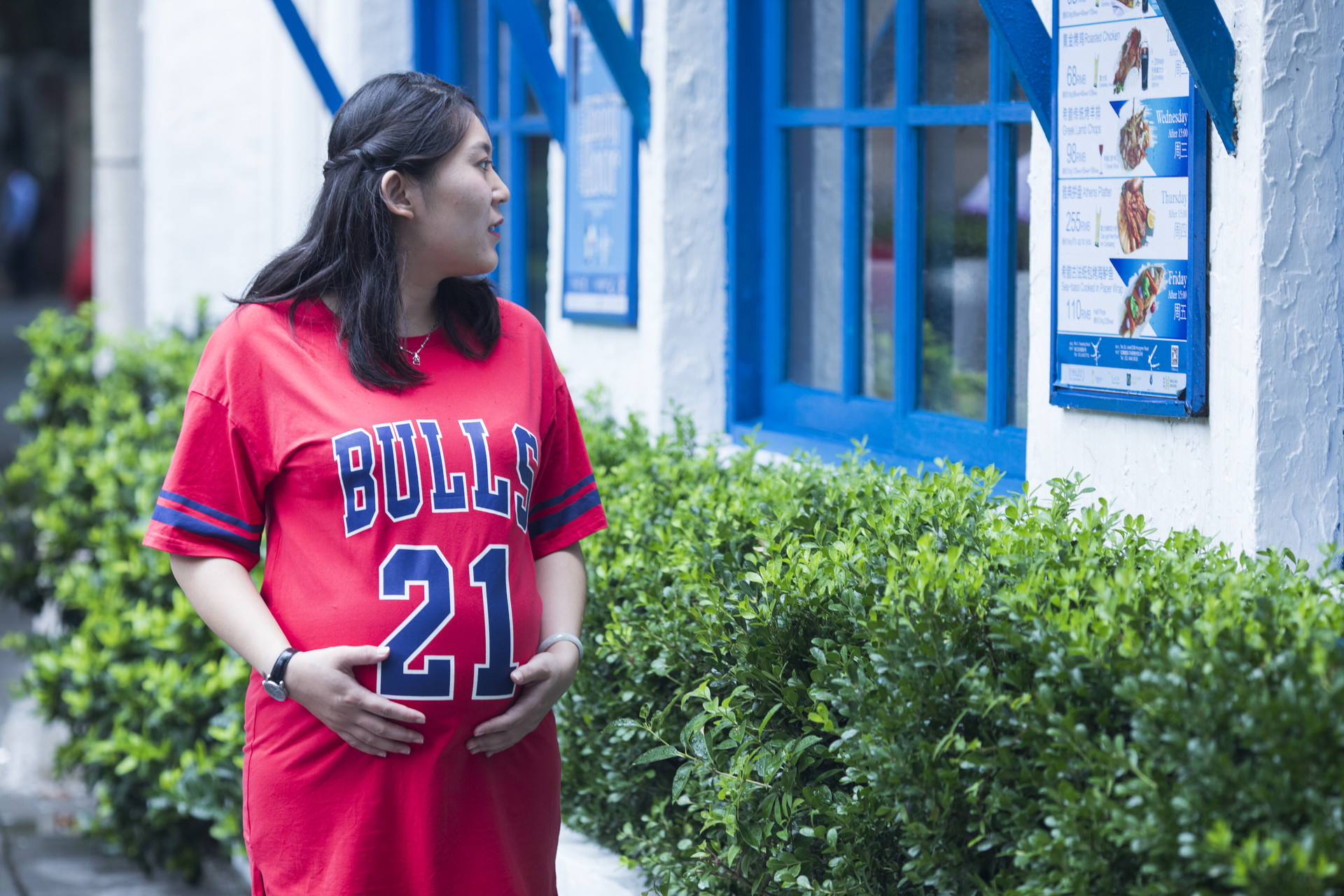 孕期如何摸肚子才不会脐带绕颈,孕期经常摸肚子真的会脐带绕颈吗