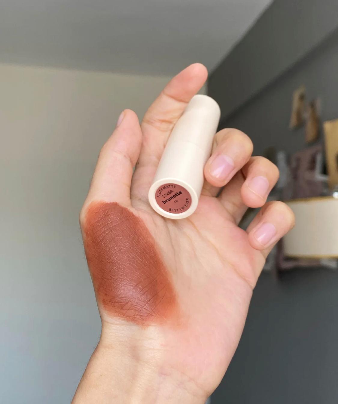 红棕色口红低饱和,便宜显白适合黄黑皮的口红颜色