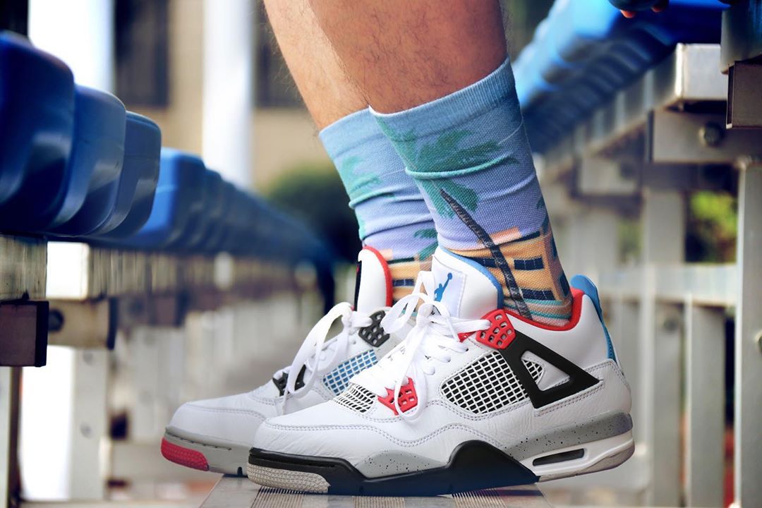 买一送4衣服,买一送四小蓝盾