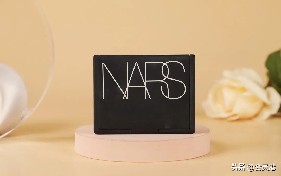 大牌湿粉饼遮瑕持久不脱妆前三名,阿玛尼粉饼遮瑕持久不脱妆第一名