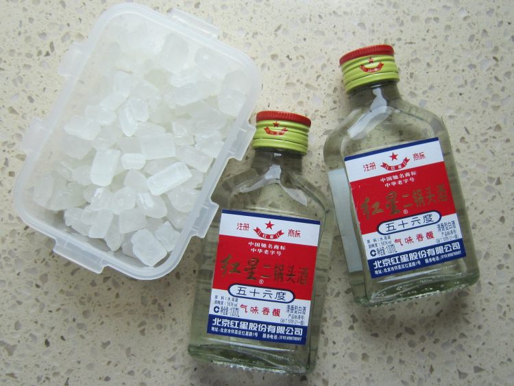 杨梅酒怎么泡出来好看又好喝,怎么泡的杨梅酒才好喝