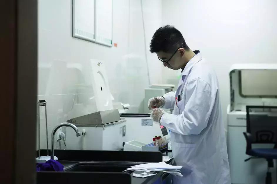 女士请注意:山水黔城卫生服务中心要发“健康礼包”,时间就在