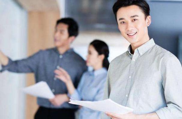 职场优秀的人为什么受领导排挤,职场如何避免被领导辞退的好点子