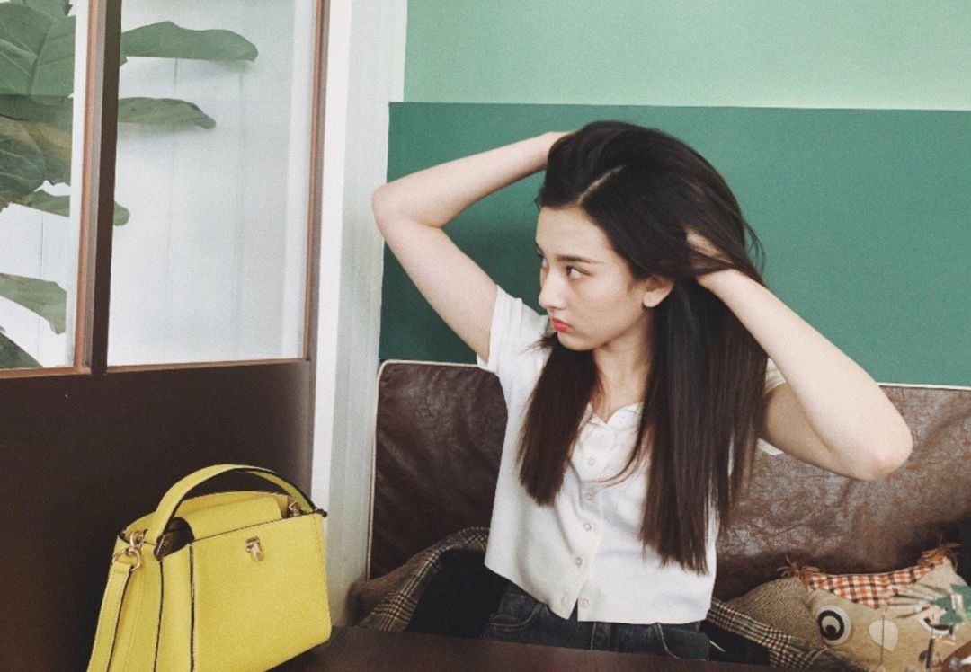 教你100元变身梦幻九头身KaiaGerber