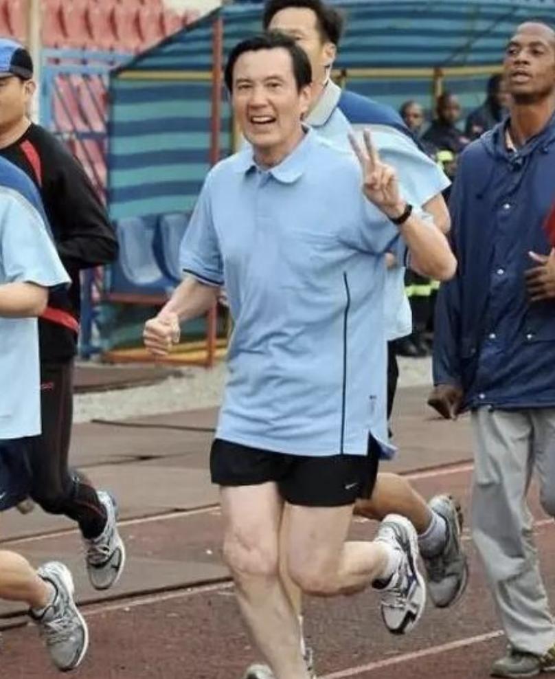 马英九退休后成段子手:一个笑话全场哄堂大笑