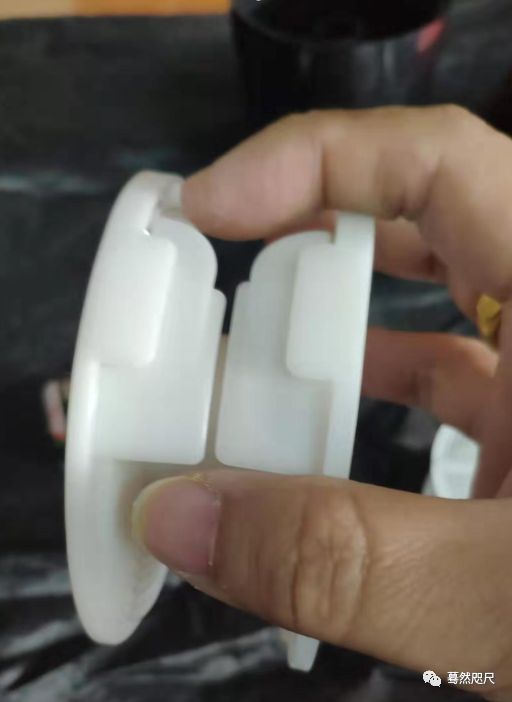 d76黑白胶卷冲洗经验,暗房洗胶卷用什么颜色灯