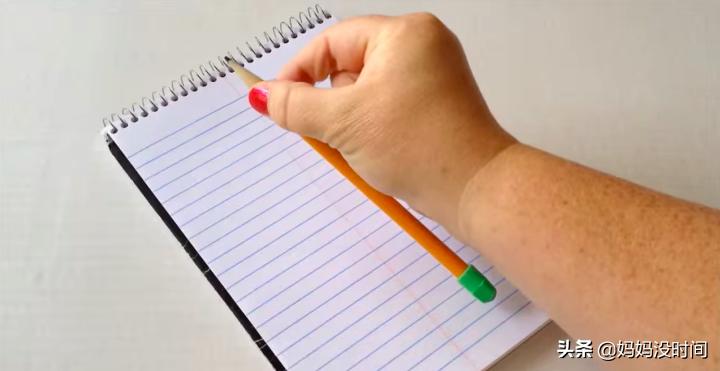 孩子写字不认真歪歪扭扭的怎么办,孩子写字不按笔画笔顺怎么办