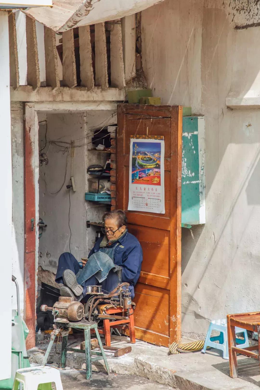 绕来绕去还是绕不开,绕来绕去绕不开锅碗瓢盆