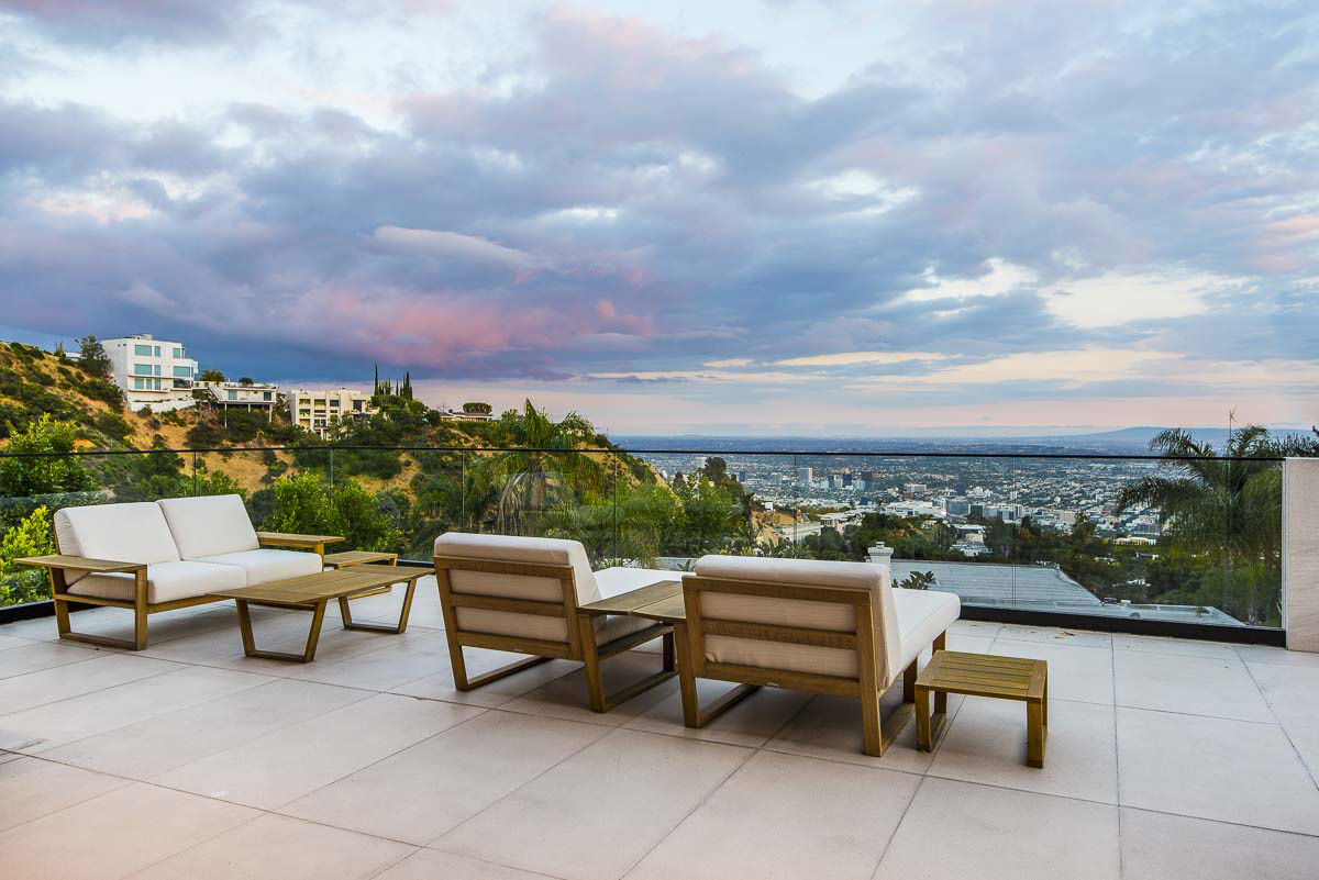 没有泳池的房子,没有泳池和花园的别墅