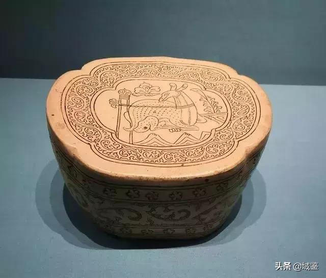 古人真的睡硬的瓷枕吗,瓷枕真正的用途