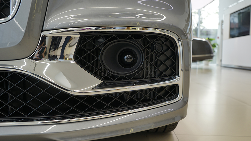 宾利飞驰2024款是立标还是平标,运动宾利飞驰