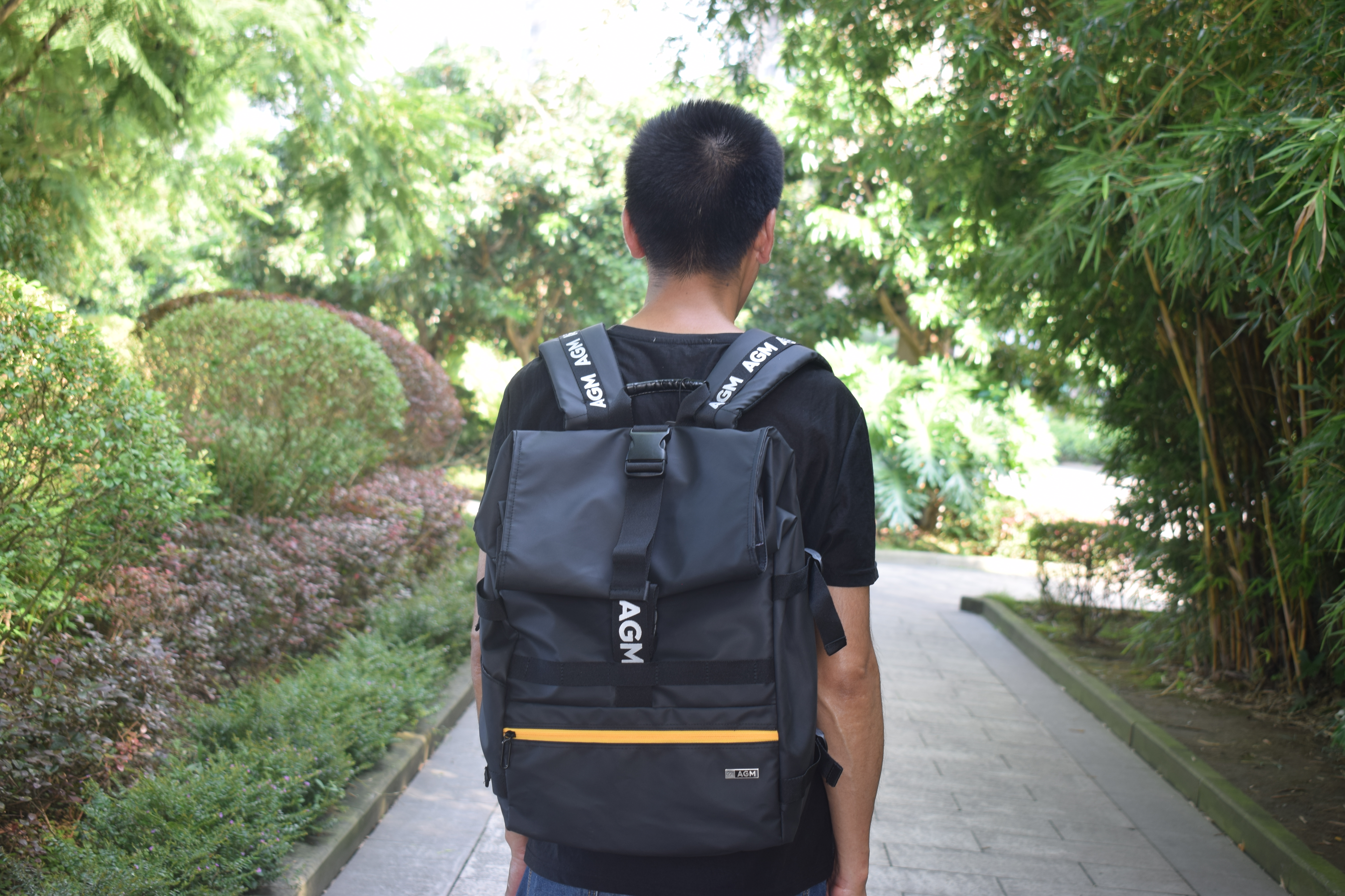 黑色软皮双肩包测评,耐脏双肩包测评